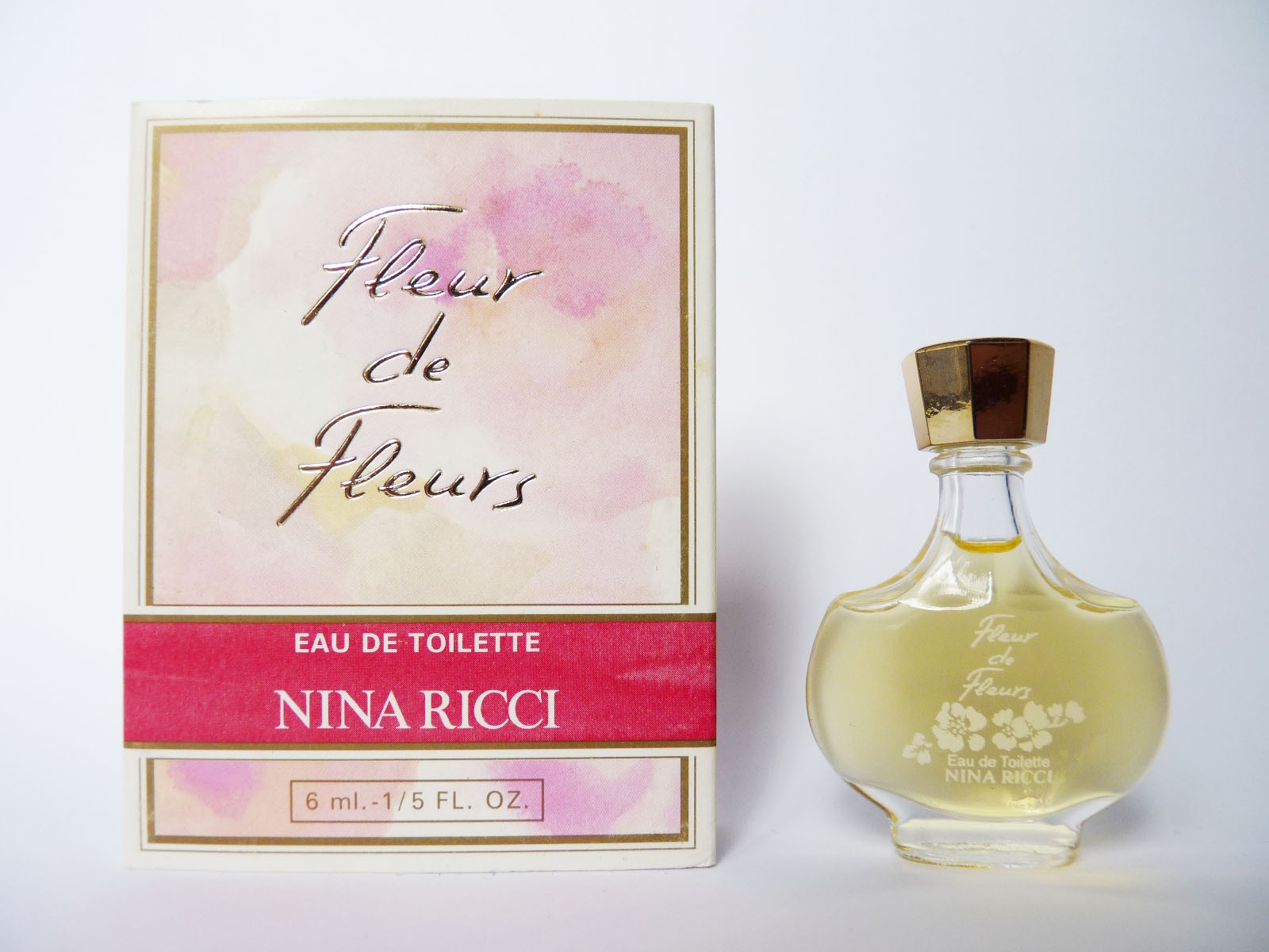 Флер де зе. Туалетная вода Nina Ricci fleur. Флер де Флер одеколон.