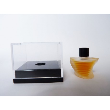 Miniature de parfum Montana