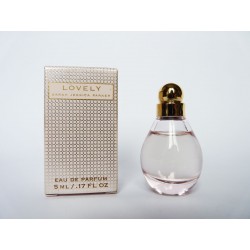 Miniature de parfum Lovely de Sarah Jessica Parker