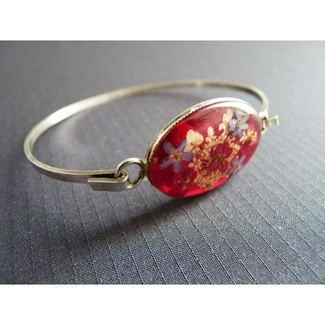 Bracelet à médaillon de fleurs