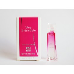 Miniature de parfum Very Irresistible de Givenchy