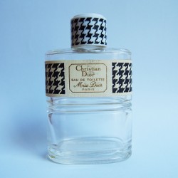 Flacon de parfum Miss Dior de Christian Dior