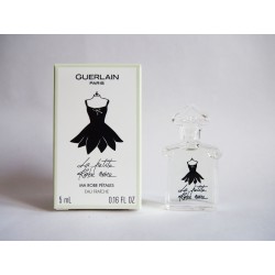 Miniature de parfum La Petite Robe Noire de Guerlain, robe pétales