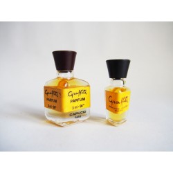 Lot de 2 miniatures de parfum Graffiti de Capucci