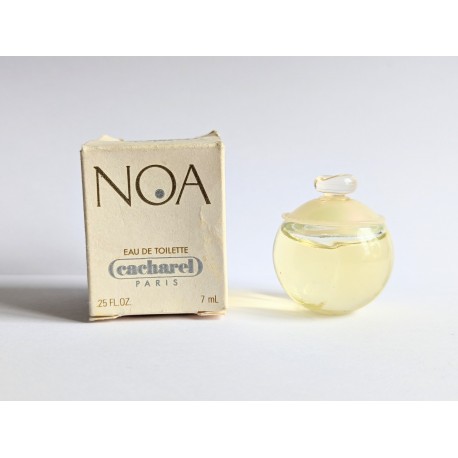 Miniature de parfum Noa de Cacharel