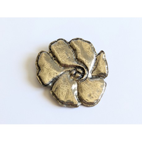 Broche Cacharel