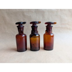 Trio de flacons ambrés