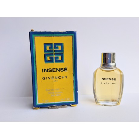 Miniature de parfum Insensé de Givenchy